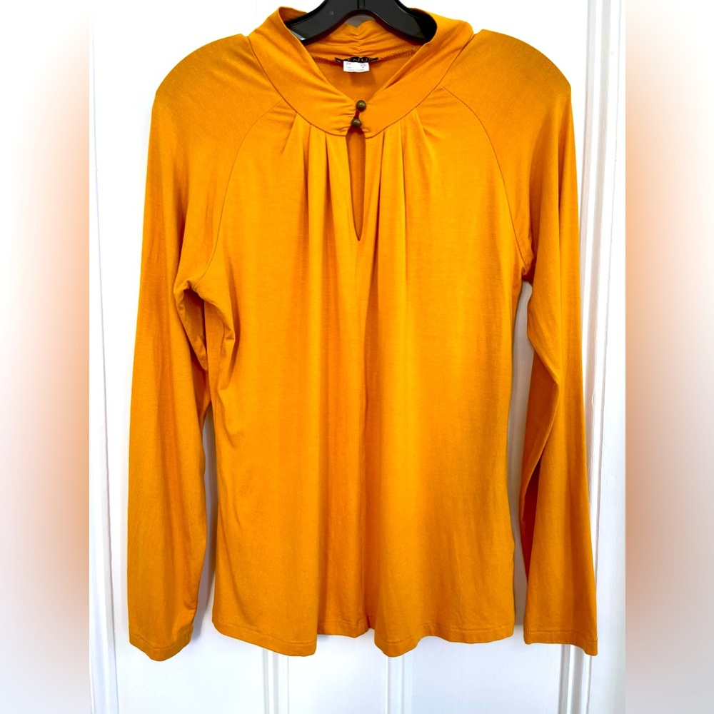 Venus Mustard Long Sleeve Front Keyhole Top Size Medium